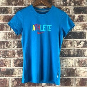 Nike Dri FitAthlete Graphic Short Sleeve Tee Sz S